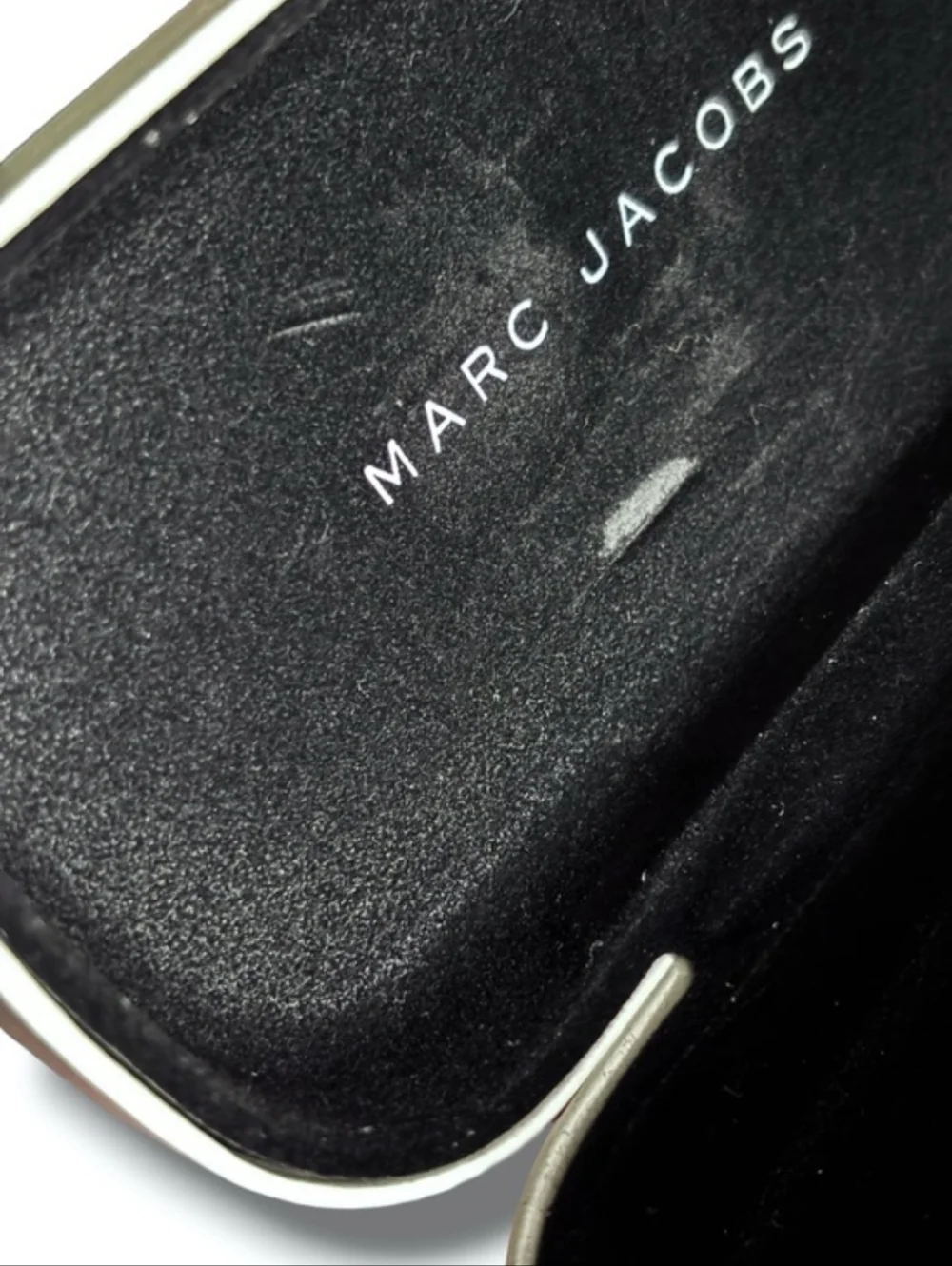 Marc Jacobs White Sunglasses Case with Matching Cleaning Cloth